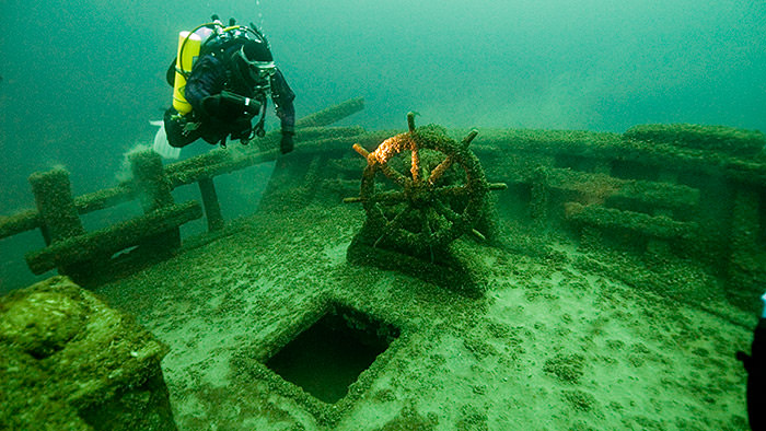 Barney underwater archaeology lake archaeologist noaa marine diver shipwrecks wheel attractions ft thunder bay area high center deep national stern